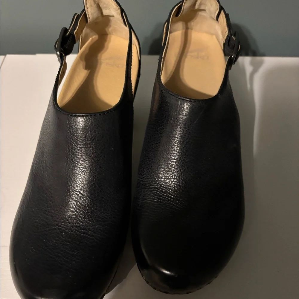 Dansko Classic Black Leather Clogs - Picture 3 of 7